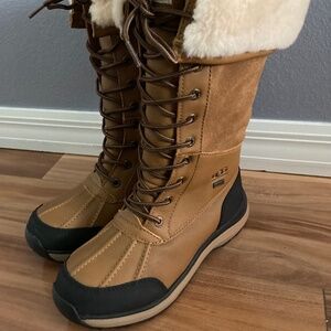 UGG ADIRONDACK TALL III BOOTS CHESTNUT SIZE US 6,5 NEW WITHOUT ORIGINAL BOX.